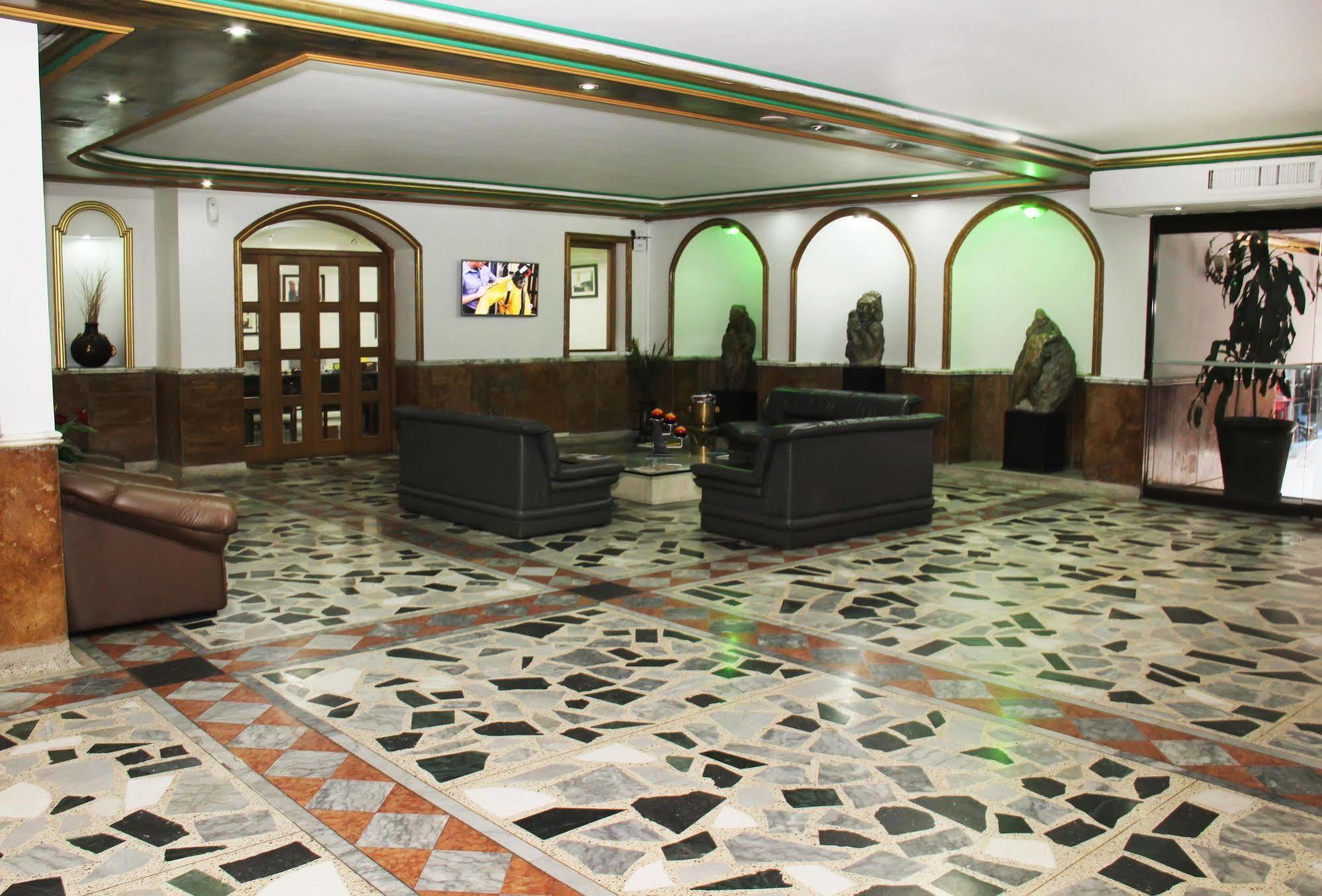 Hotel Ayenda 1235 Botero Medellín Exterior foto